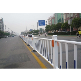 咸宁市市政道路护栏工程